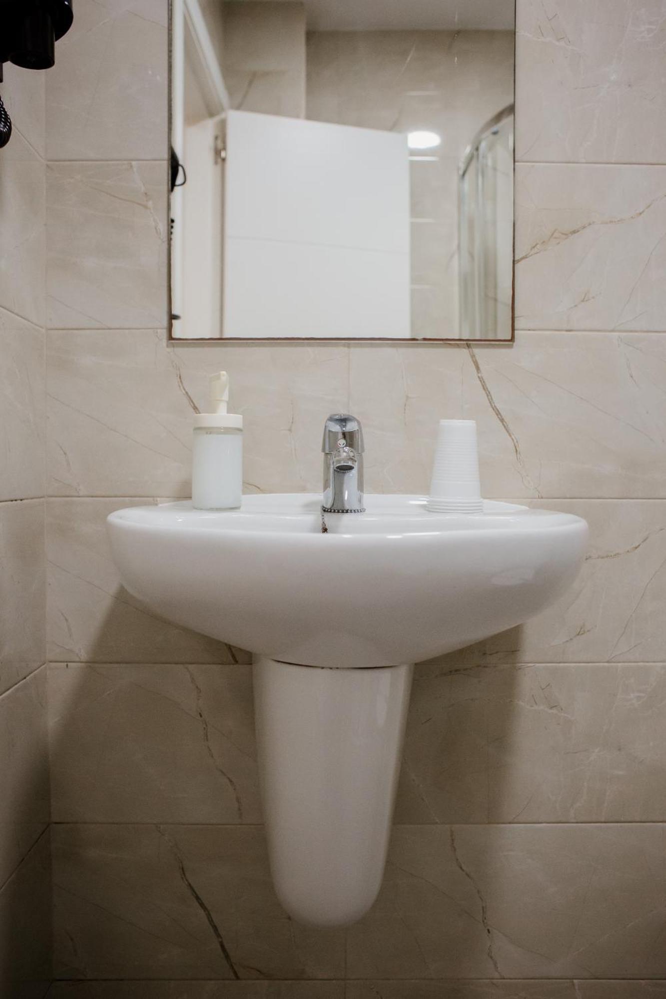 Apartamentos Turisticos Mastil 16 Málaga Dış mekan fotoğraf