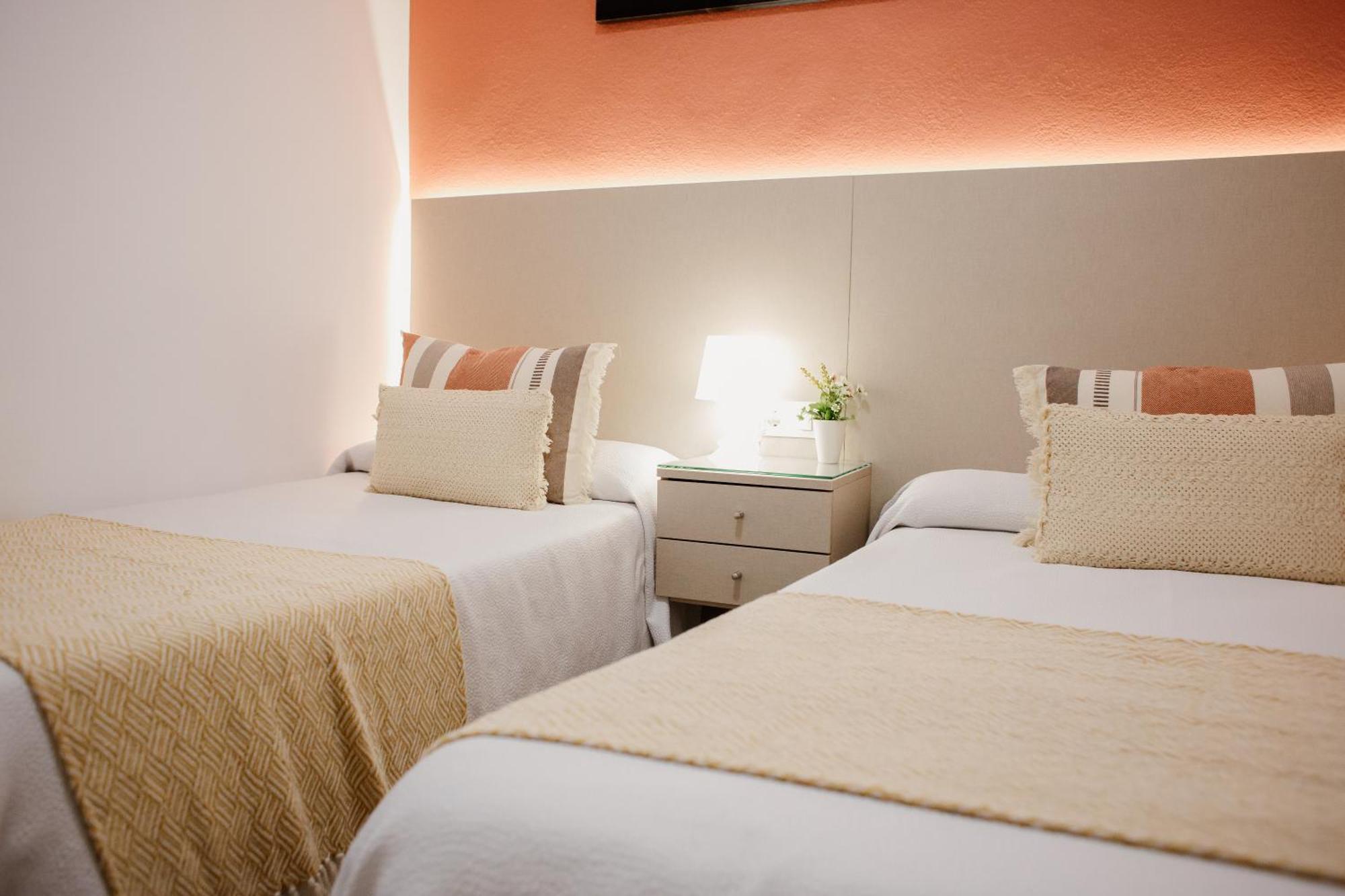 Apartamentos Turisticos Mastil 16 Málaga Dış mekan fotoğraf