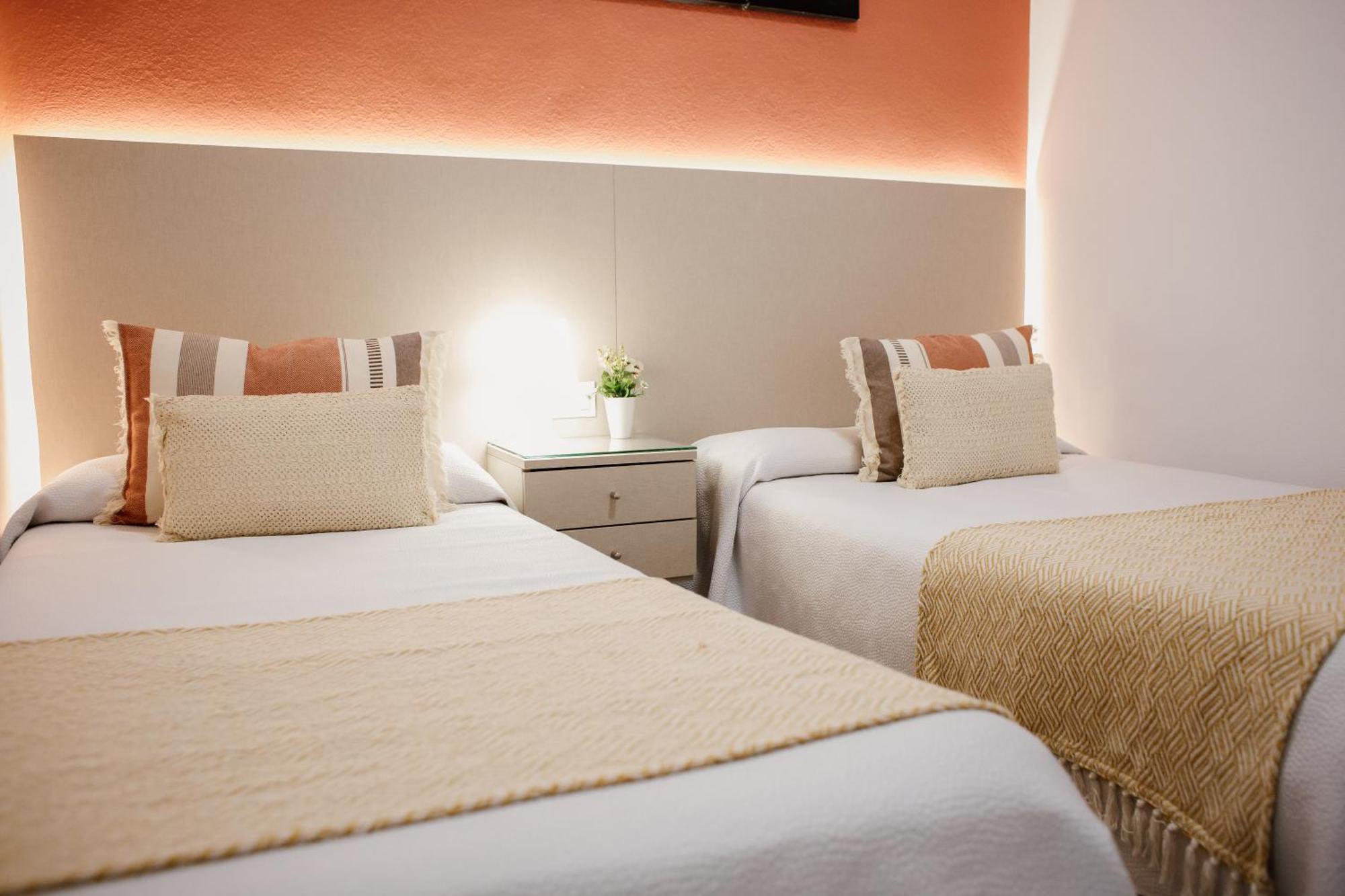 Apartamentos Turisticos Mastil 16 Málaga Dış mekan fotoğraf