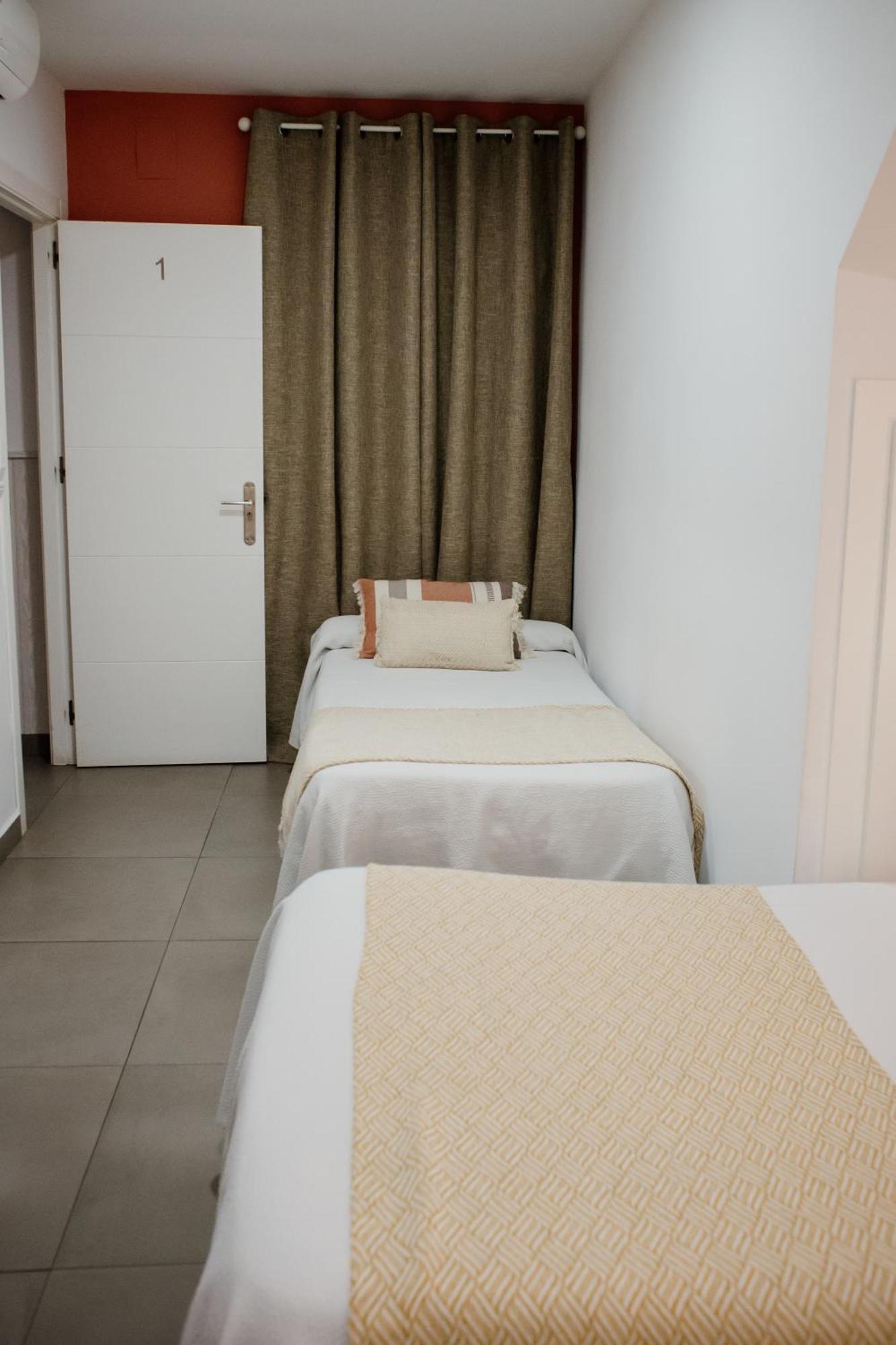Apartamentos Turisticos Mastil 16 Málaga Dış mekan fotoğraf